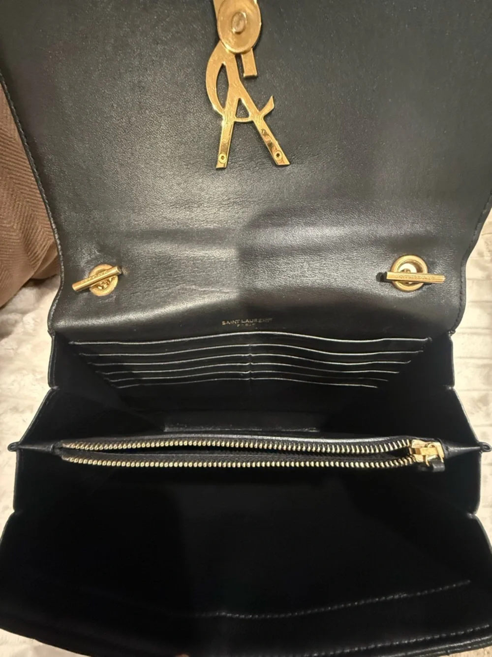 Saint Laurent Black Quilted Leather Shoulder Bag with Gold Hardware - Picture 4 of 7